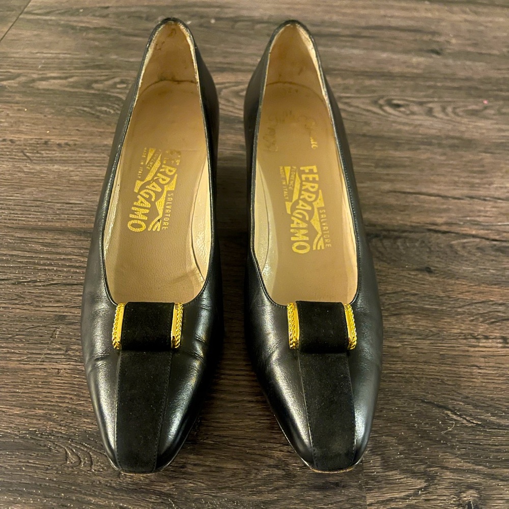 Vintage black Salvatore Ferragamo heels w/buckle